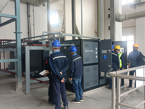 企業(yè)選擇150kw電加熱導(dǎo)熱油爐？3大優(yōu)勢碾壓傳統(tǒng)鍋爐